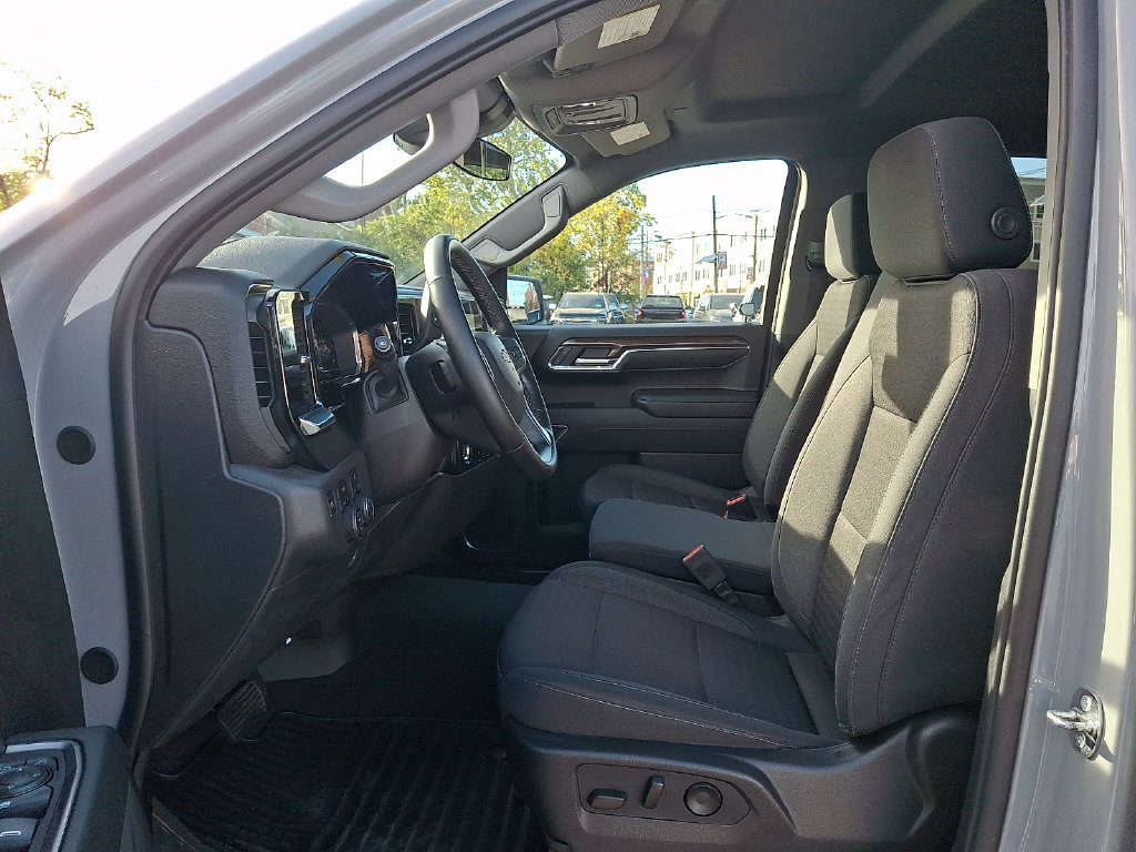 Used 2024 Chevrolet Silverado 1500 LT AWD/4WD image 13