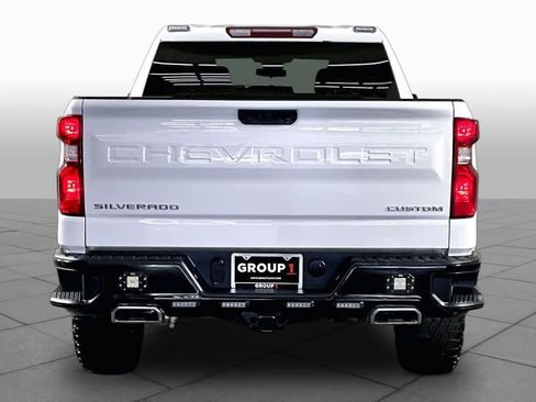 Used 2025 Chevrolet Silverado 1500 Custom Trail Boss AWD/4WD image 5