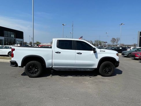 Used 2024 Chevrolet Silverado 1500 ZR2 w/ Technology Package AWD/4WD image 8