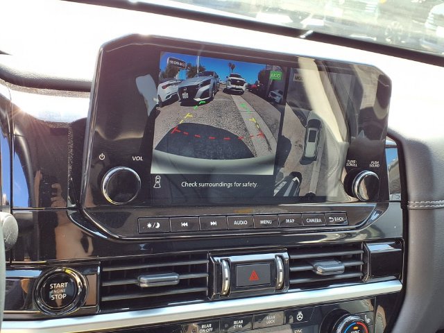Certified 2025 Nissan Pathfinder Platinum FWD image 7