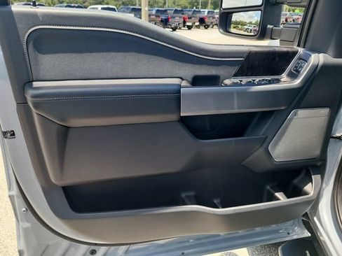 Used 2024 Ford F350 Lariat w/ Lariat Ultimate Package AWD/4WD image 18