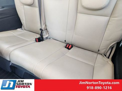 Used 2020 Subaru Ascent Premium w/ Convenience Package image 32