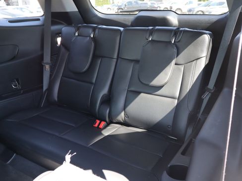 Used 2022 Ford Explorer Limited w/ Hybrid Equipment Group 310A image 12