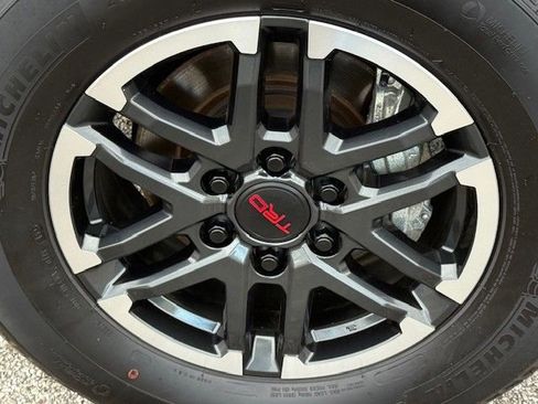 Used 2024 Toyota Tacoma TRD Sport w/ TRD Sport Upgrade Package image 12