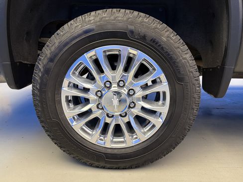 Used 2020 Chevrolet Silverado 2500 High Country w/ Z71 Off-Road Package AWD/4WD image 9