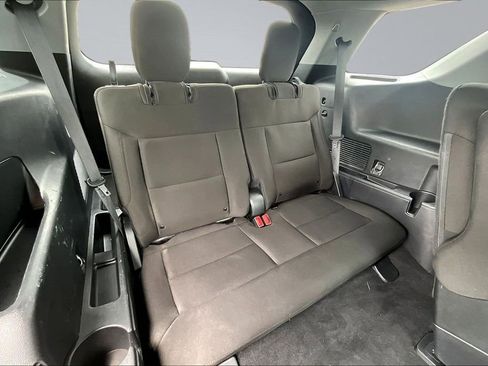 Used 2022 Ford Explorer XLT AWD/4WD image 27