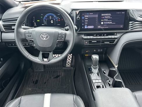 Used 2025 Toyota Camry SE w/ Multimedia Upgrade Package FWD image 7