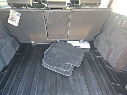 Used 2019 Land Rover Discovery Sport AWD/4WD image 16