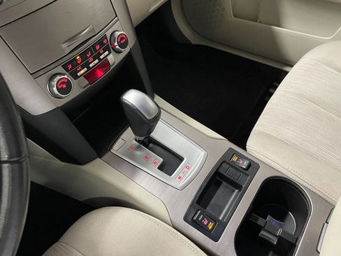 Used 2013 Subaru Outback 2.5i Premium w/ All-Weather Pkg image 11