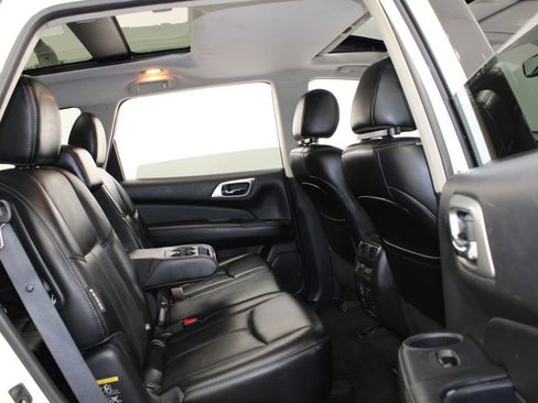 Used 2018 Nissan Pathfinder SL w/ SL Premium Package image 23