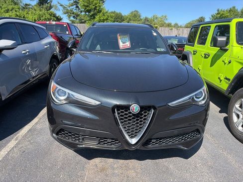 Used 2018 Alfa Romeo Stelvio Ti Sport AWD/4WD image 2