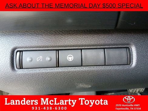 Used 2023 Nissan Pathfinder Rock Creek AWD/4WD image 17