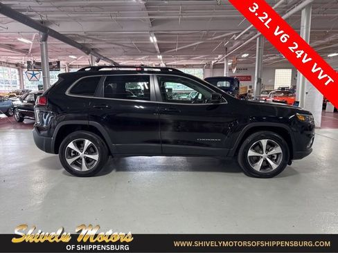 Used 2022 Jeep Cherokee Limited image 6