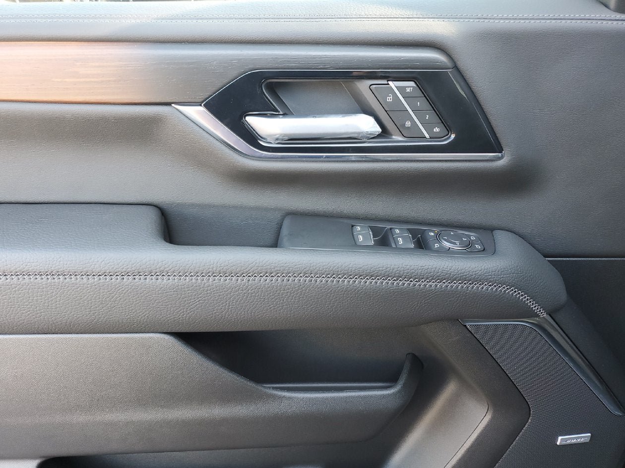 New 2027 GMC Yukon Denali w/ Sun & Power Step Package RWD image 17