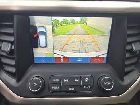 Used 2018 GMC Acadia Denali w/ Technology Package AWD/4WD image 27