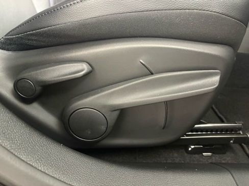 New 2026 Jeep Compass Limited image 30