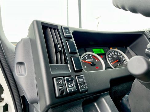 New 2024 Chevrolet Low Cab Forward 4500 XD image 7