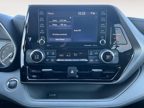 Used 2022 Toyota Highlander XLE image 15