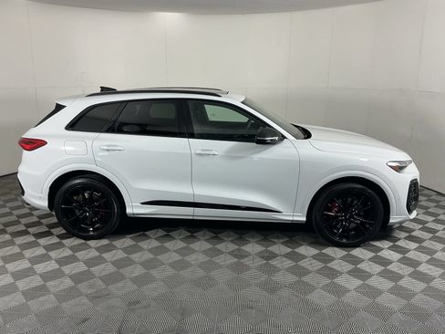 Used 2025 Audi SQ5 Premium Plus AWD/4WD image 8