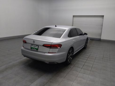 Used 2021 Volkswagen Passat 2.0T SE image 9
