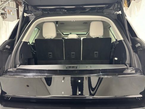 Used 2025 Lincoln Navigator Reserve image 53