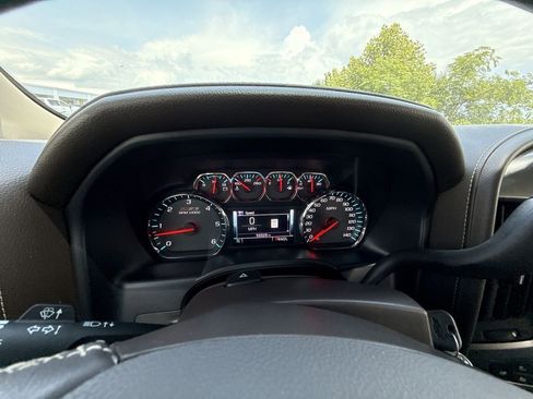 Used 2018 Chevrolet Silverado 1500 LTZ Z71 w/ LTZ Plus Package AWD/4WD image 18