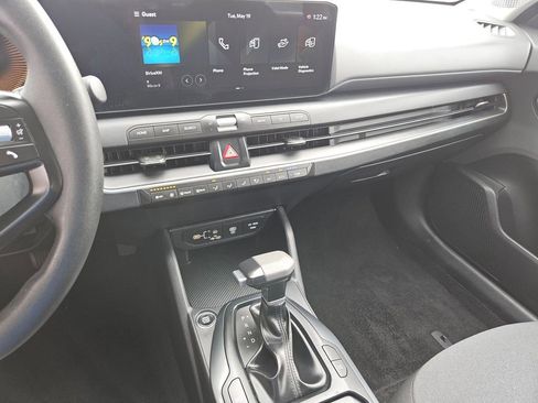 Used 2025 Kia K4 FWD image 19