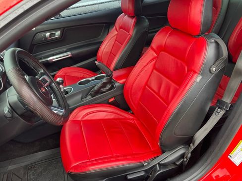 Used 2018 Ford Mustang Coupe w/ Black Accent Pkg RWD image 6