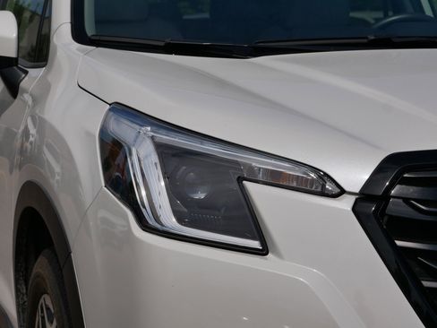 Used 2024 Subaru Forester Premium AWD/4WD image 16