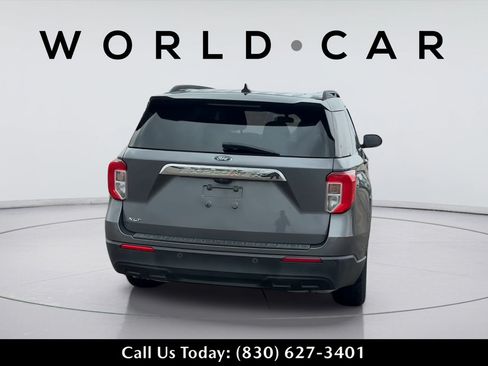 Used 2021 Ford Explorer XLT RWD image 7