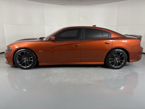 Used 2022 Dodge Charger Scat Pack w/ Driver Convenience Group image 7