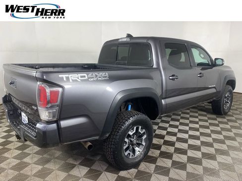 Used 2021 Toyota Tacoma TRD Off-Road AWD/4WD image 20