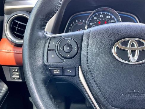 Used 2014 Toyota RAV4 Limited w/ Technology Package FWD image 9