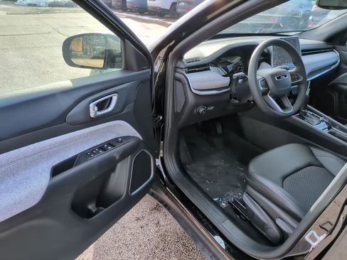 New 2026 Jeep Compass Latitude AWD/4WD image 19