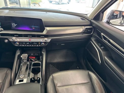 Used 2024 Kia Telluride S FWD image 45