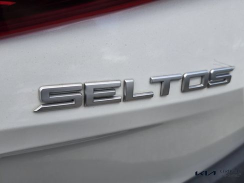 Certified 2022 Kia Seltos EX AWD/4WD image 15
