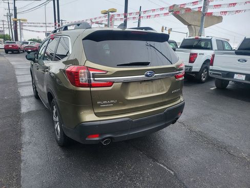 Used 2025 Subaru Ascent Premium image 12