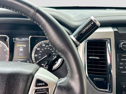 Used 2017 Nissan Titan PRO-4X AWD/4WD image 14