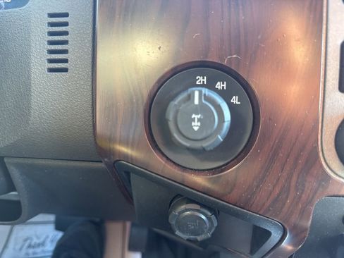 Used 2012 Ford F350 Lariat w/ Lariat Ultimate Pkg image 25