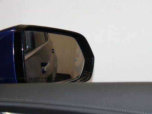 New 2025 Cadillac XT6 Luxury image 27