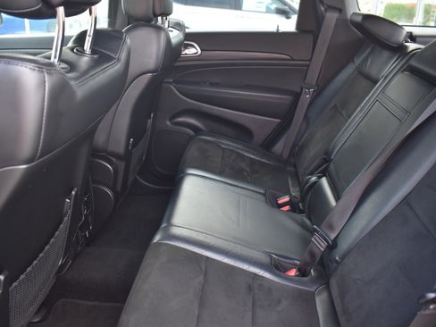 Used 2022 Jeep Grand Cherokee Laredo X image 47