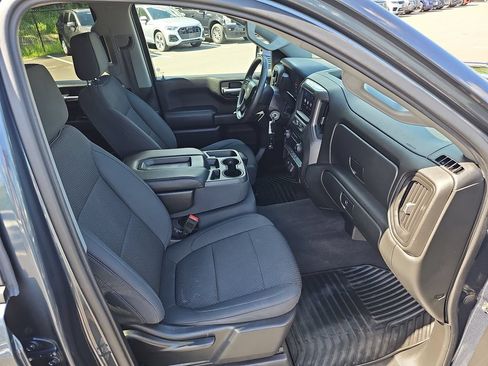 Used 2020 Chevrolet Silverado 1500 Custom w/ Custom Value Package AWD/4WD image 11