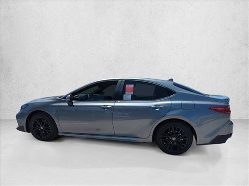 Used 2026 Toyota Camry SE FWD image 8