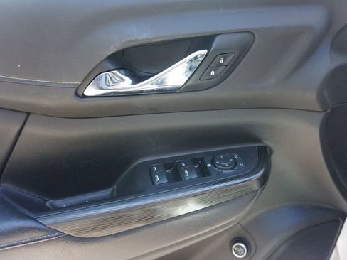 Used 2019 GMC Acadia SLT image 3