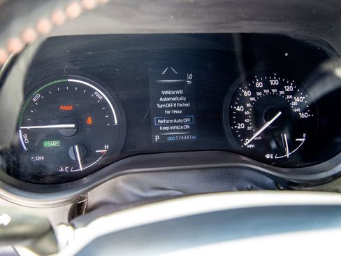 Used 2021 Toyota Sienna XSE w/ XSE Plus Package FWD image 14