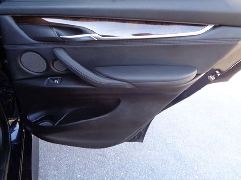 Used 2014 BMW X5 xDrive50i image 25