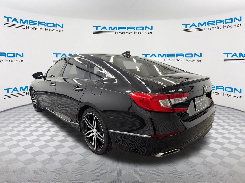 Used 2022 Honda Accord Touring image 3