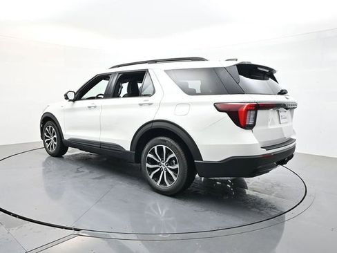 Used 2026 Ford Explorer ST-Line RWD image 5
