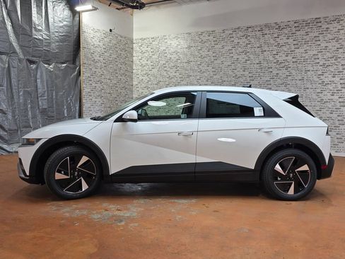 New 2026 Hyundai Ioniq 5 SE AWD/4WD image 4