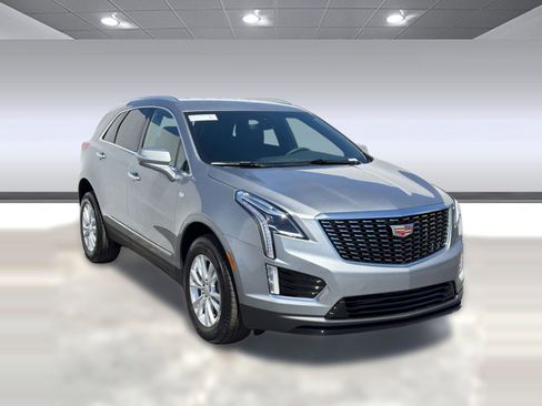 New 2026 Cadillac XT5 Luxury w/ LPO, Floor Liner Package AWD/4WD image 7